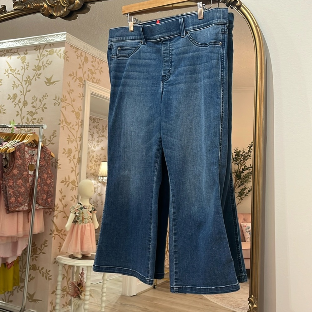 Spanx Petite XL Kick Flare Crop Denim